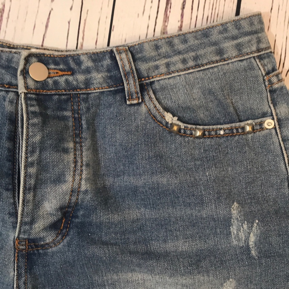 Jean shorts - Picture 2 of 6